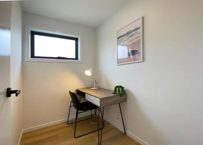 Albatross Rise - Modern Family Home